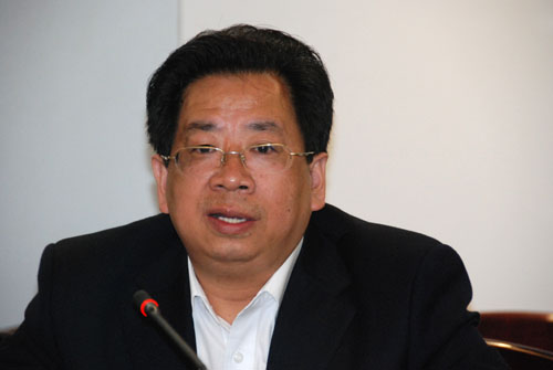 中铝贵州分公司党委副书记、纪委书记陈刚介绍集中安置的吸毒人员情况