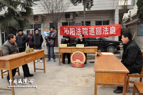 新春伊始 沁阳法院巡回办案到乡村