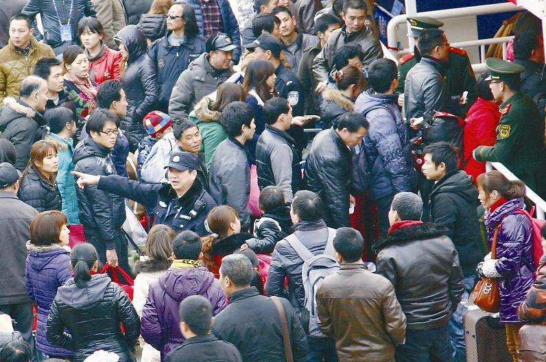 铁警服务外出务工人员