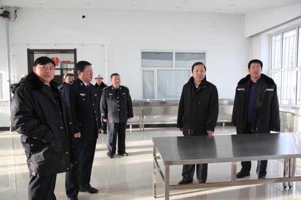 黑龙江省司法厅厅长沃岭生到北部四狱一所检查调研
