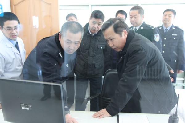 黑龙江省司法厅厅长沃岭生到北部四狱一所检查调研