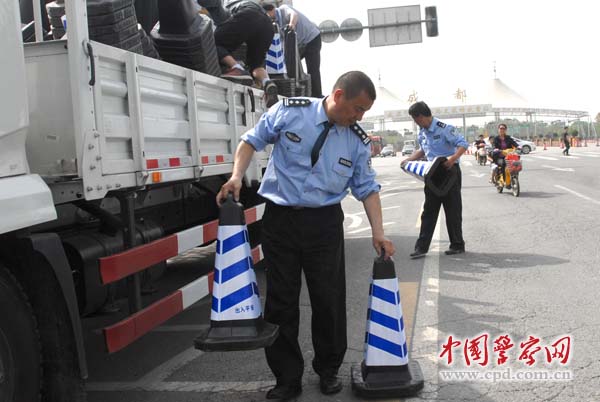 成都交警力保“生命救援线”畅通