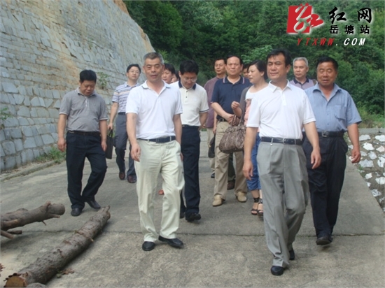 省司法厅领导来岳塘区调研安置帮教基地建设