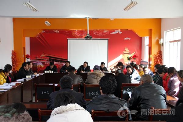 青海省委政法委书记张光荣在黄南州同仁县蹲点调研