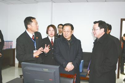 四川政法委：要着力解决群众反映的突出问题