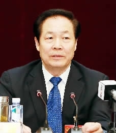 高标准严要求贯彻中央部署