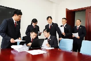 干警们踊跃报名参加司法体制改革