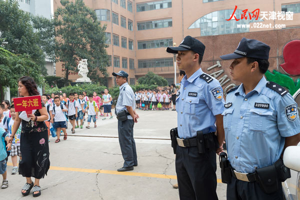 塘沽公安织就校园“三网” 保师生安全