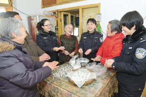 鼓楼警民庆元宵 喜气洋洋乐融融