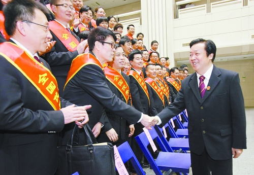 最高人民法院表彰全国法院“双优”暨办案标兵