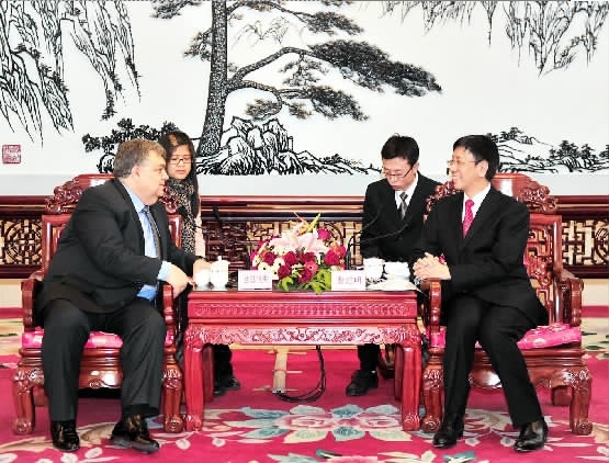 曹建明会见阿塞拜疆驻华大使