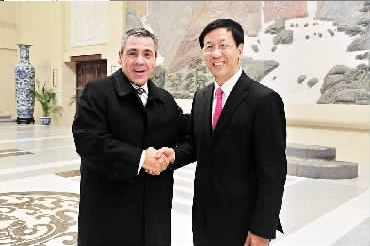 曹建明会见西班牙加泰罗尼亚反欺诈局局长