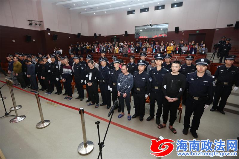 海南一中院对郭斌等人涉黑案作出一审宣判 通讯员杨斌摄.jpeg