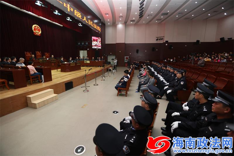 宣判现场 通讯员杨斌摄.jpeg